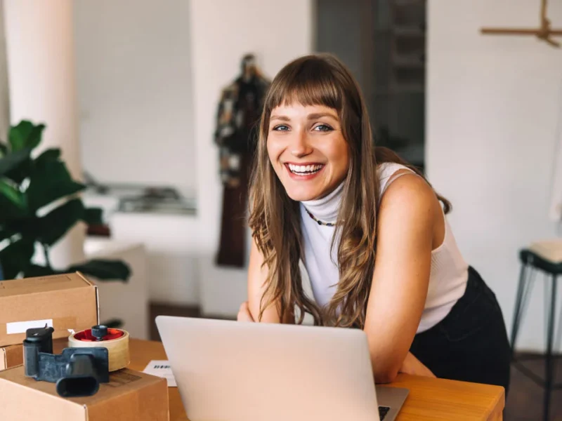 Retail business using an ecommerce virtual receptionist